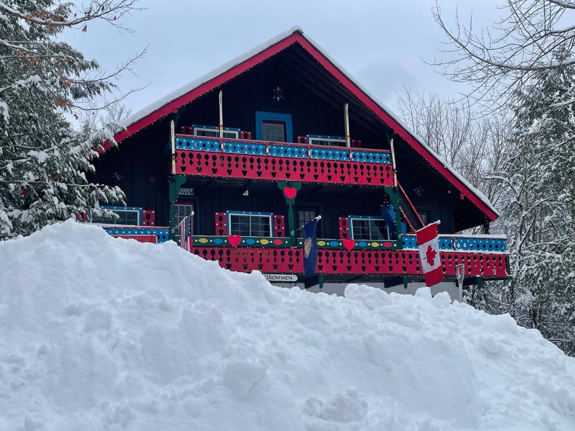 Grunberg Haus Inn & Cabins Waterbury Buitenkant foto
